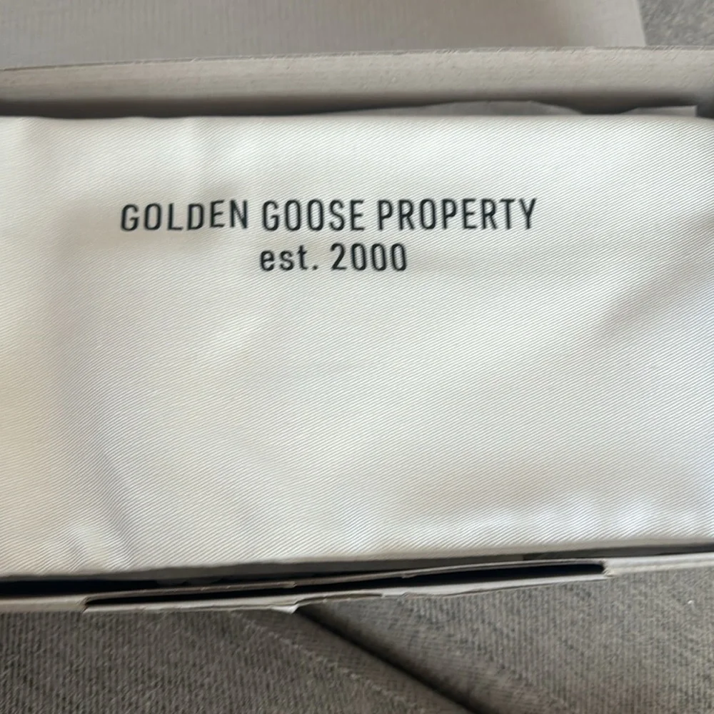 Golden Goose Mid Star sneaker NWT authentic in box - Picture 15 of 16